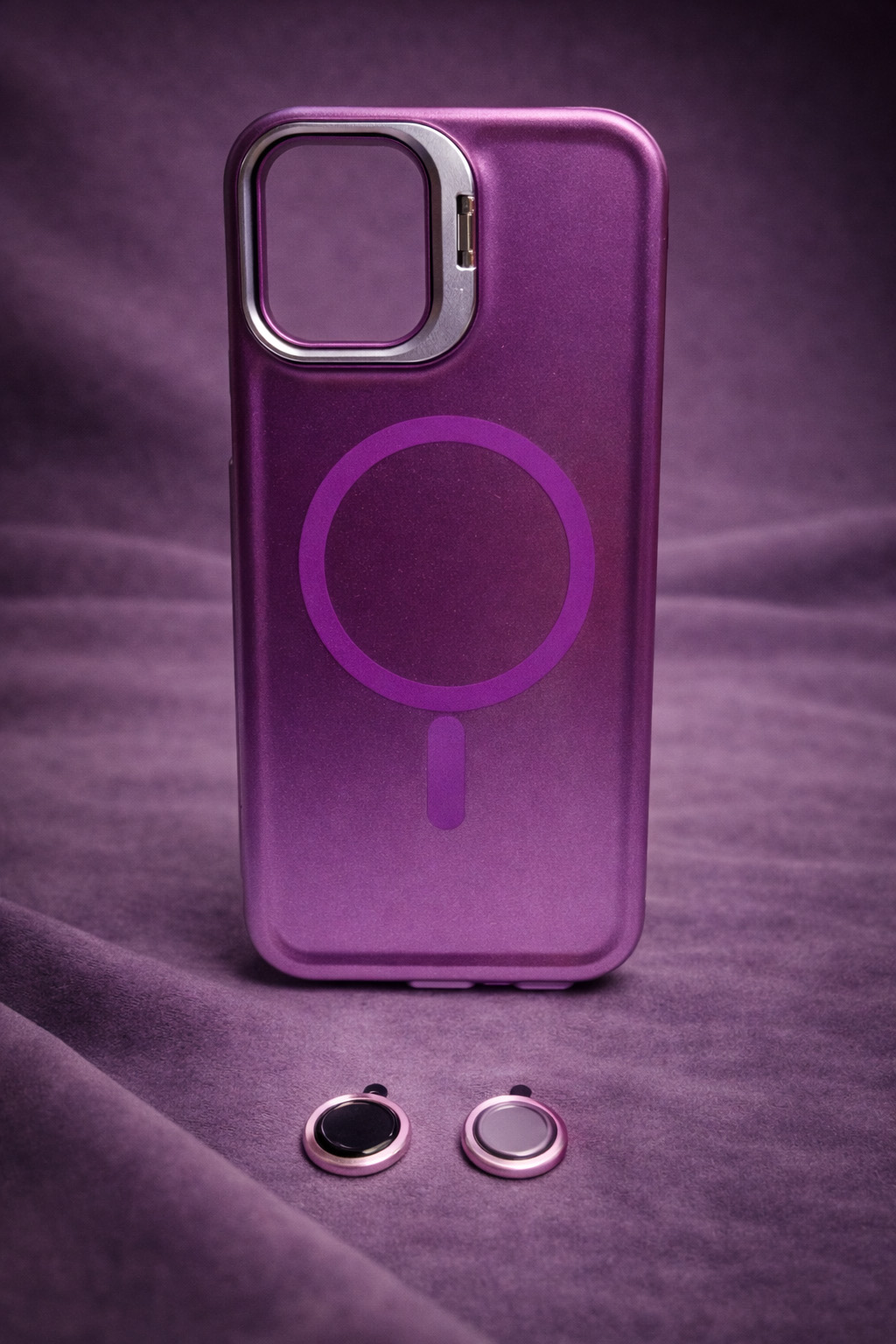 Case Titan - iPhone 15, Purple Titan