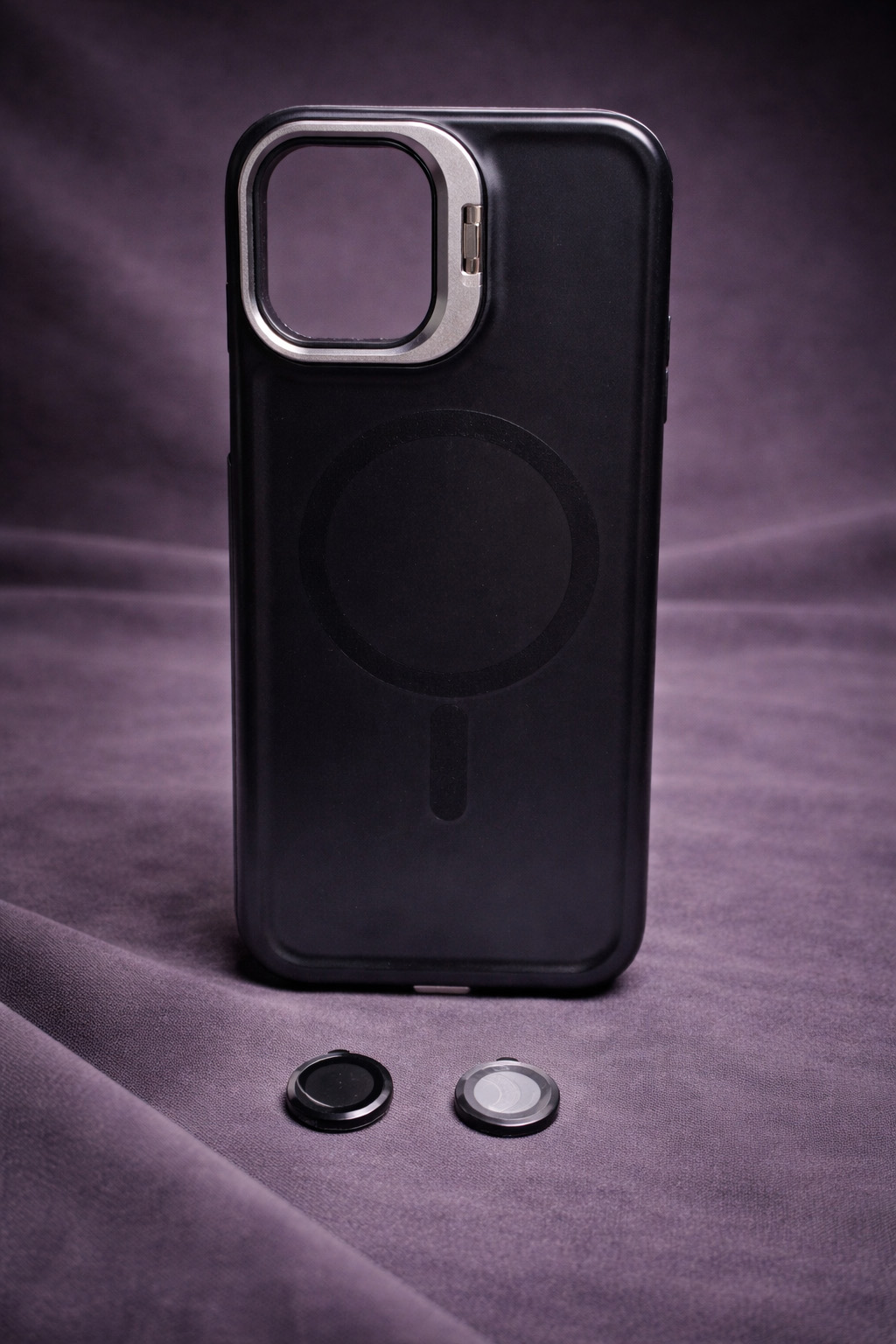 Case Titan - iPhone 15, Black Titan