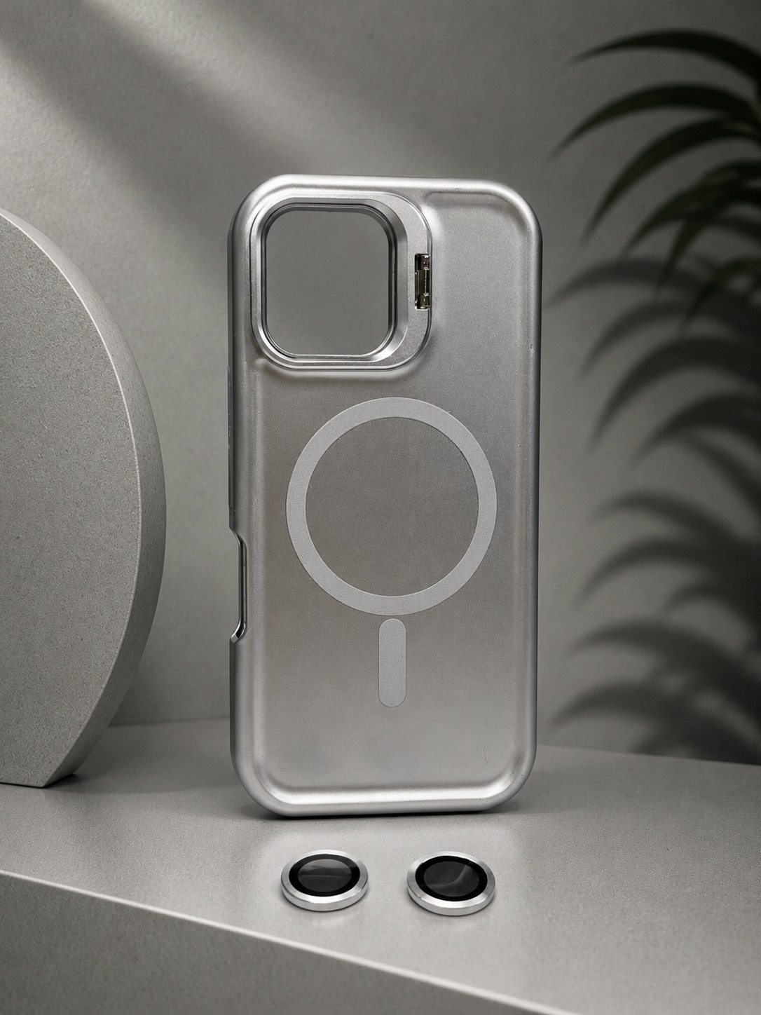 Case Titan - iPhone 16, Silver Titan